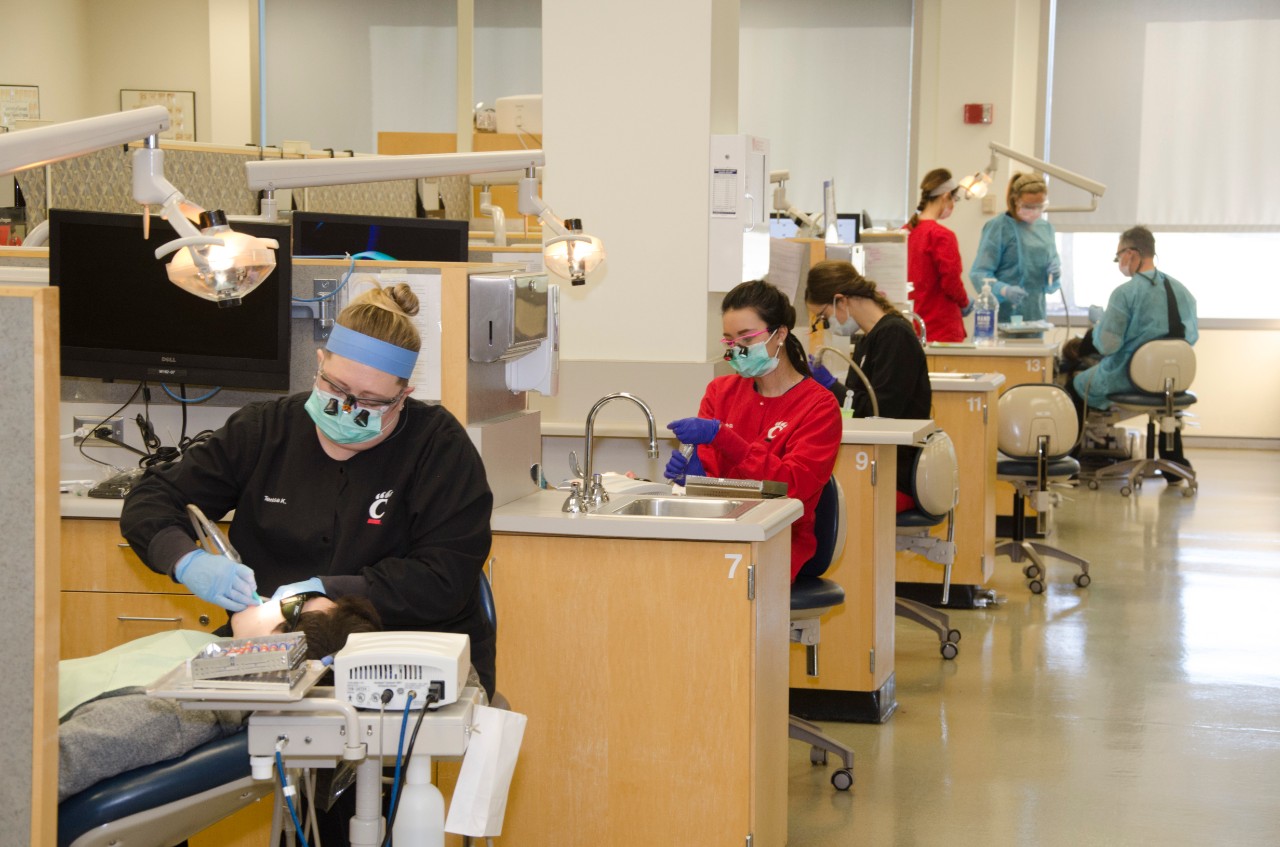 student dental hygienists working in the Dental Hygiene Clinic