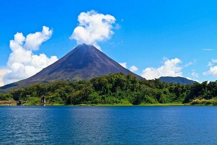 costa rican volcano in front of lake