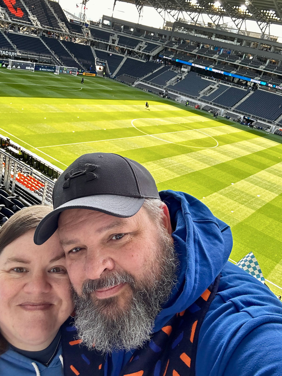 kevin peck and wife at soccer game